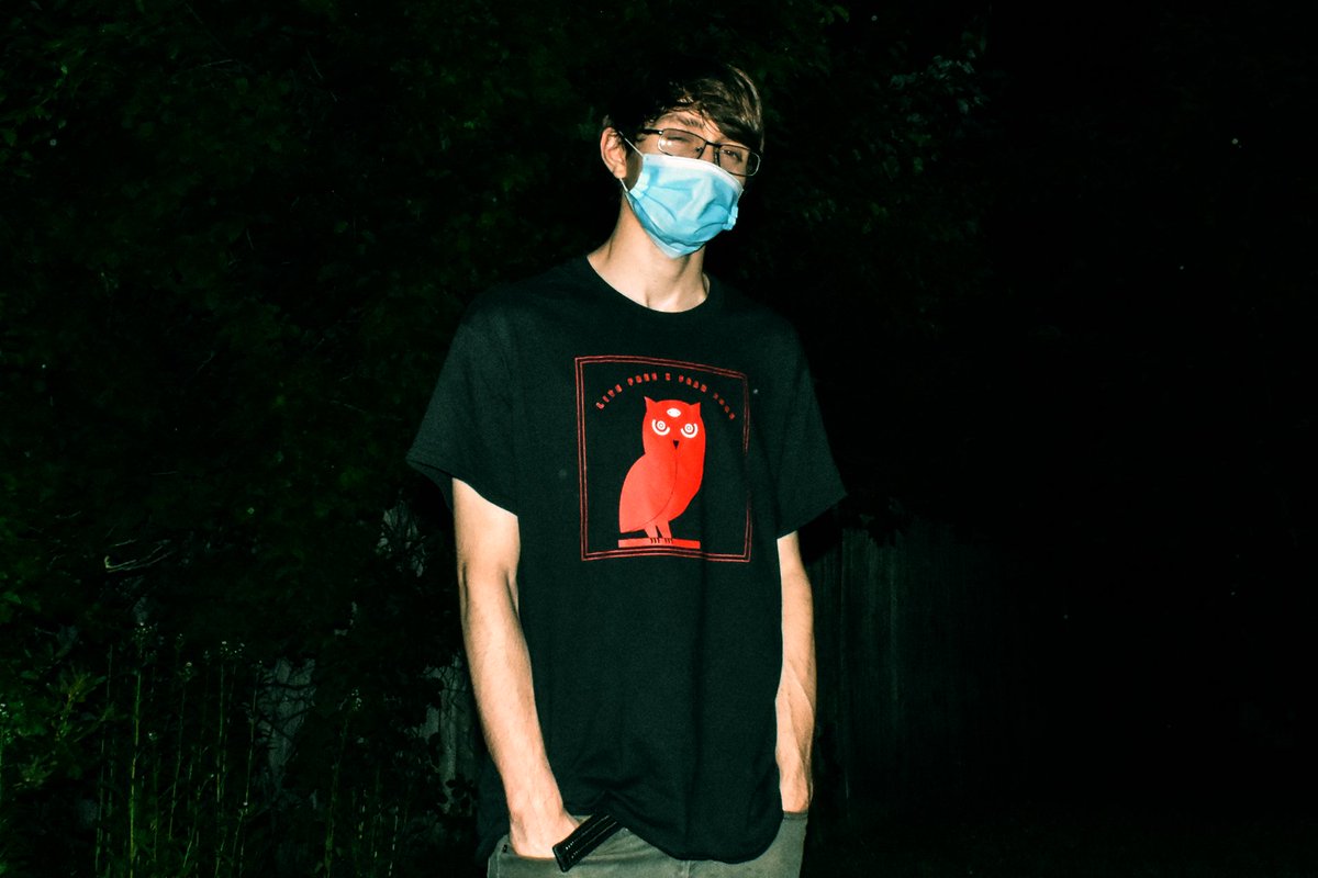 SleepyDesign's tweet image. Now for sale at sleepy.design
Fully stocked up! And on to new things 🤔

#clothingdesign
#clothing
#designs 
#GraphicDesign 
#digitalart