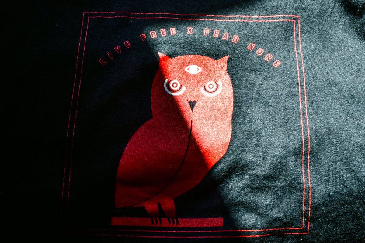 SleepyDesign's tweet image. Now for sale at sleepy.design
Fully stocked up! And on to new things 🤔

#clothingdesign
#clothing
#designs 
#GraphicDesign 
#digitalart