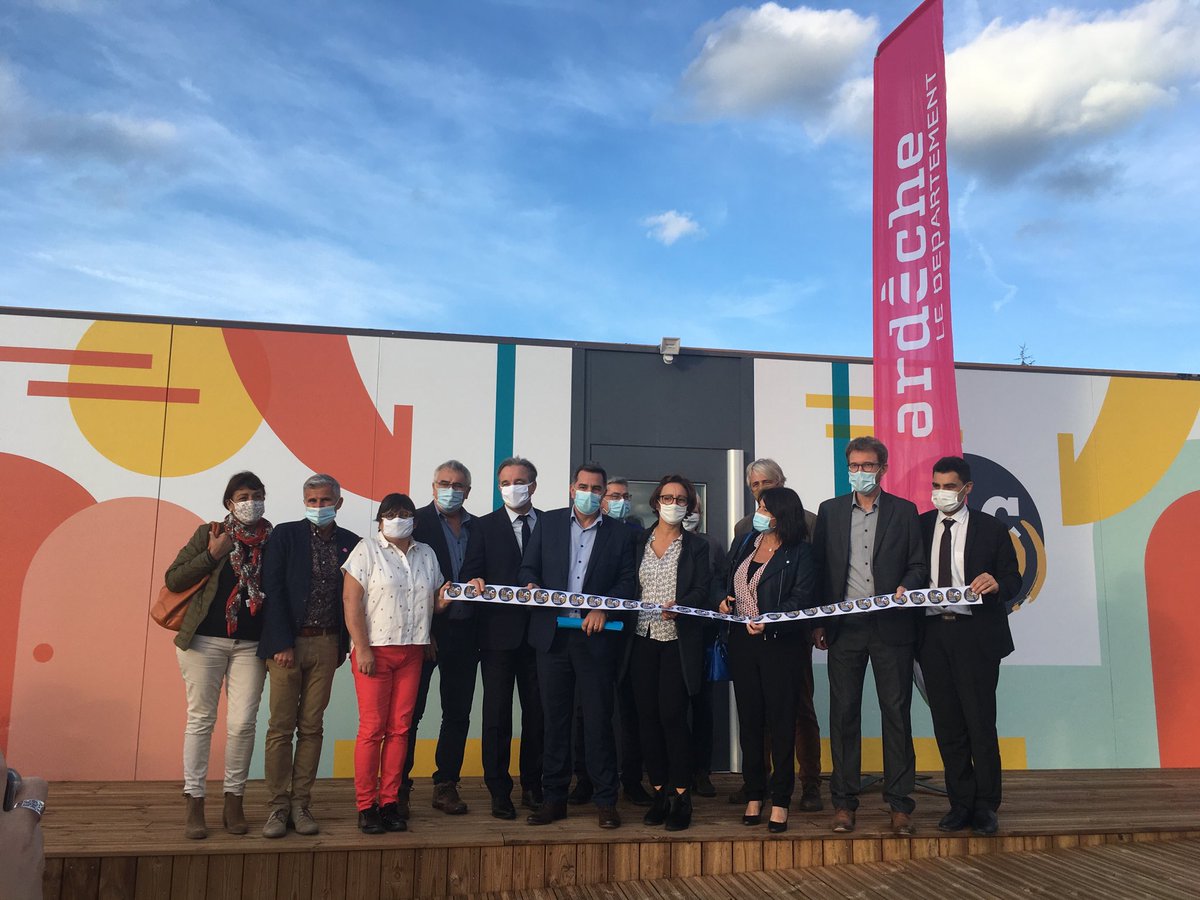 Inauguration ce soir à #Aubenas du 2d #CampusConnecté d’#Ardèche après #Privas et bientôt #Annonay. Aubenas devient ville universitaire, dommage que  mairie et interco n’aient pas participé à l’événement ! #A2C Cc @Ardeche_07 <a href="/Prefet07/">Préfète de l'Ardèche</a> <a href="/patrice_gros/">Patrice GROS</a> <a href="/LaurentUghetto/">Laurent Ughetto</a>