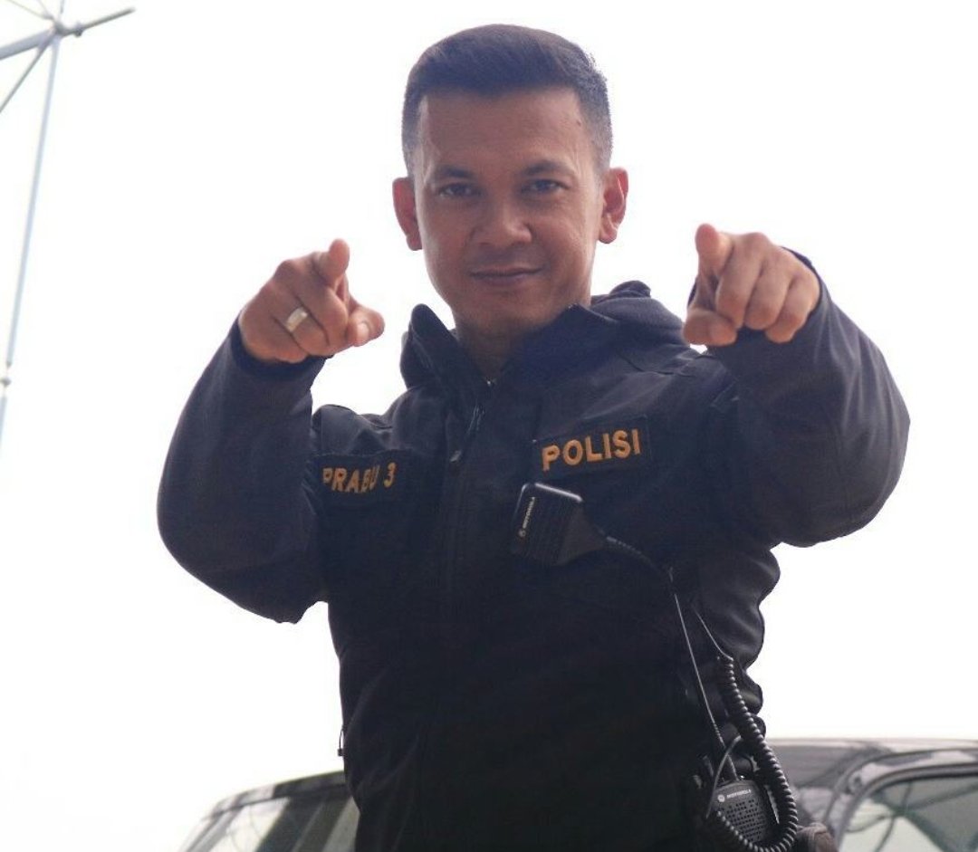 MAS YANTO, MAKASIH LOH BUAT MALAM INI ATAS 2 PUKULAN DAN 1 TENDANGAN TIDAK TERDUGA SERTA KATA* ANJINGNYA !!! BIJAK DI DUNIA MAYA DAN TELEVISI, BRUTAL DI DUNIA NYATA !!!!!!!!!! HATUR NUHUN, SAYA TIDAK AKAN PERNAH LUPA !!!

*MAEN HANTEM WAE HEY*