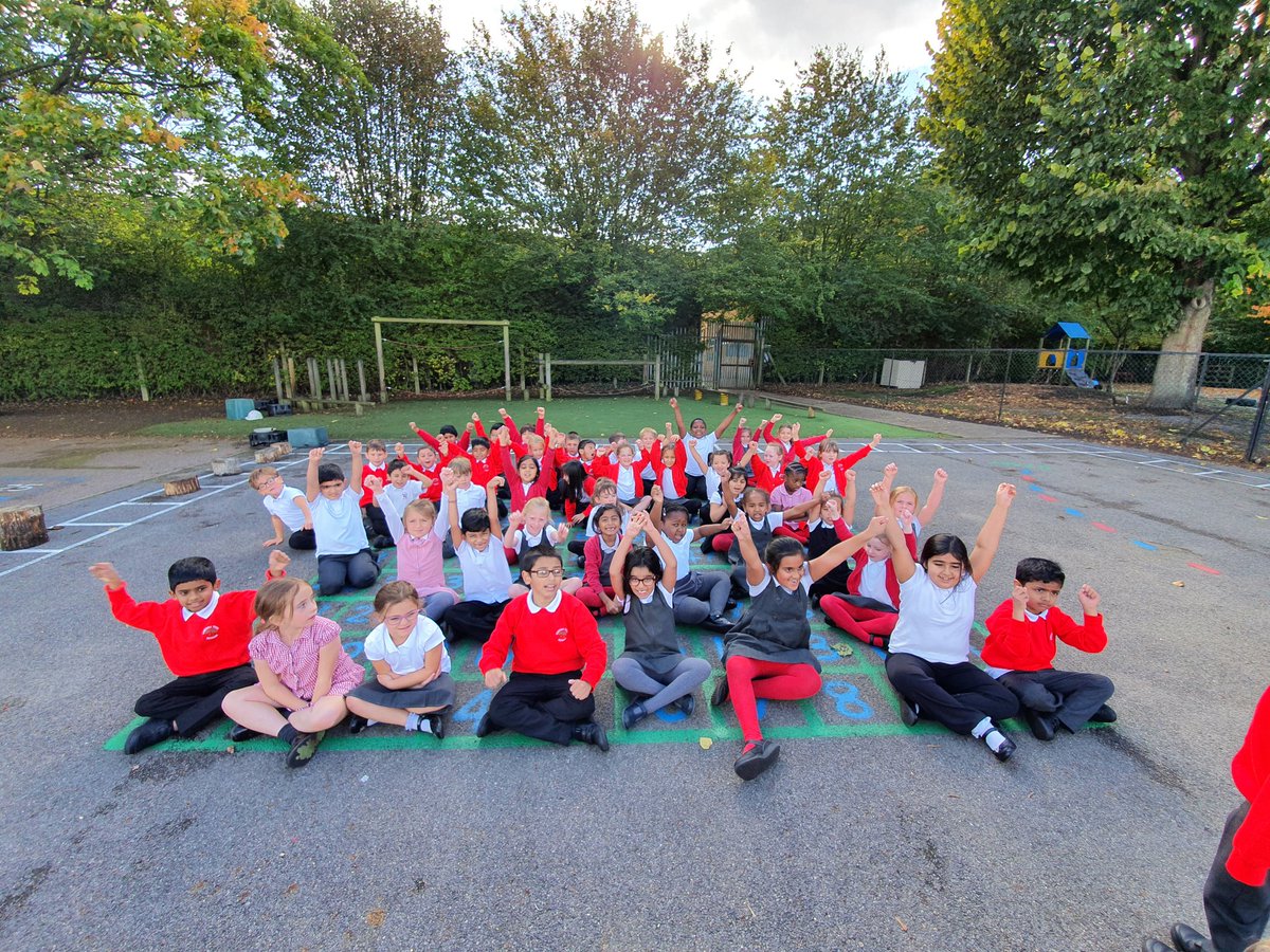 Year 2 were so excited after completing their #MiniLondonMarathon today and receiving their certificates.   They all showed incredible commitment to complete a total 2.6 miles over 7 days whilst cheering and motivating eachother along the way @MissWCTS @CTS_Watford @_thedailymile