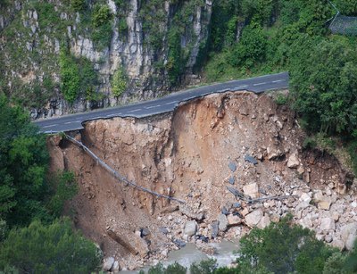 Boccaletti83's tweet photo. 2/2 J’ai un doute sur ses engagements quand l’on sait que le village de #Chateaudouble dans le #Var à subit une tempête il y a 10 ans et que la route principale n’a toujours pas été reconstruite... https://t.co/J1OJ5rZMDi