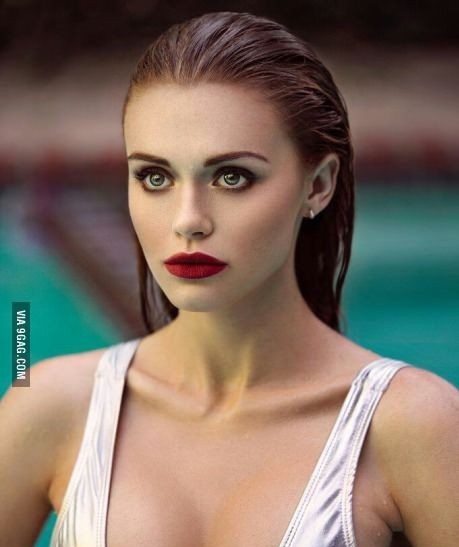 Hoje é aniversário da Holland Roden

Happy Birthday Holland Roden 