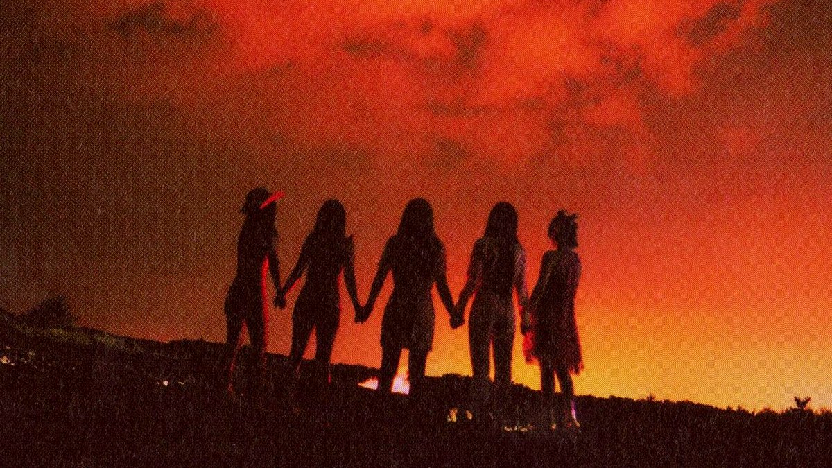 lesbiansforkai tweet picture