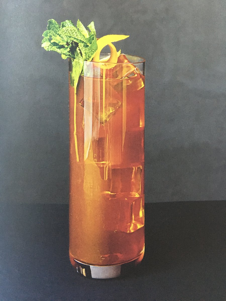 My cocktail pick for tonight's debate from #thespiritedbook:  Jasper's Rum Punch, a nod to @SenKamalaHarris Jamaican heritage:
1.5 oz <a href="/wrayandnephewus/">wrayandnephewus</a> rum
 1 oz fresh lime juice
3/4 oz simple syrup
4 dashes Angostura bitters

Swizzle &amp; garnish w/ nutmeg, mint &amp; lime wheel