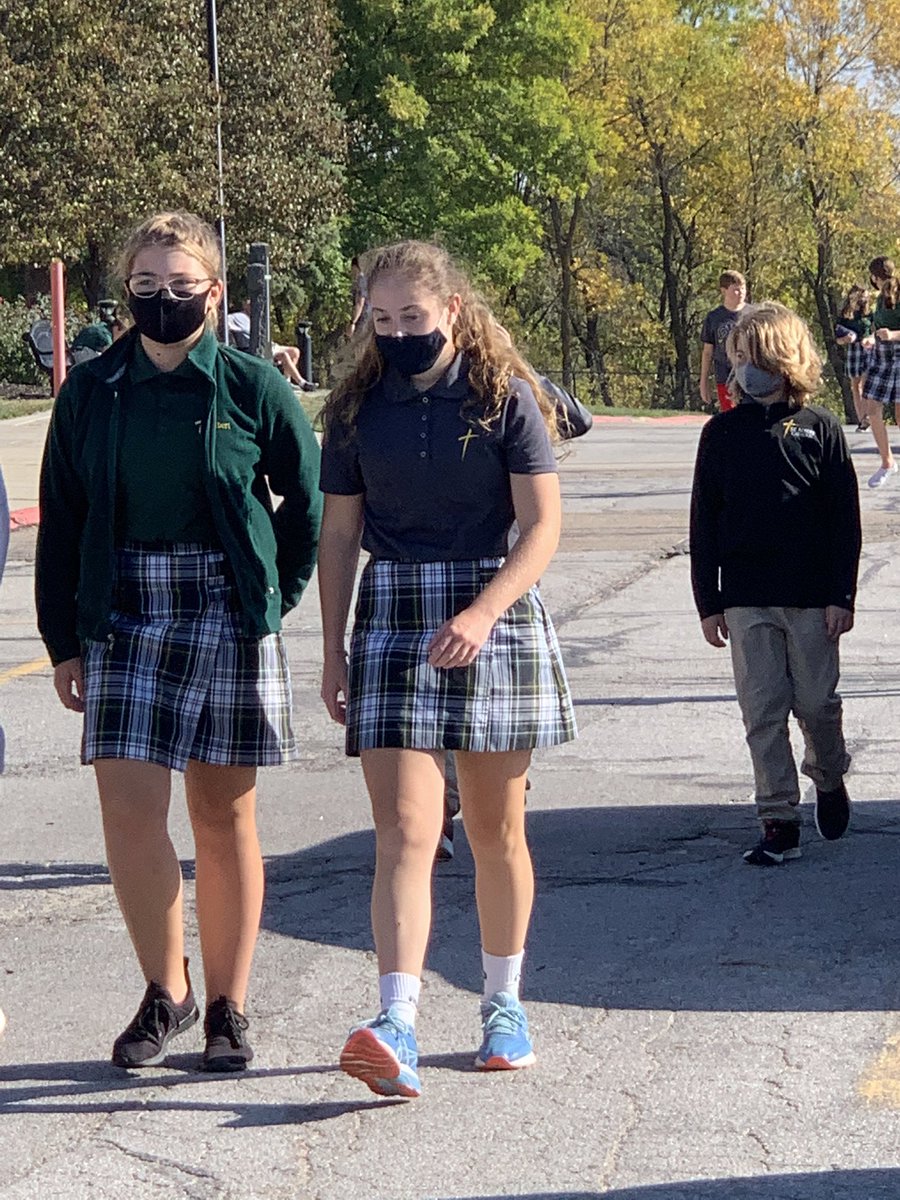 StAlbertSchools's tweet photo. Yesterday and today, students participated in Iowa Healthiest State annual walk. We had a great time walking (and running)! Thanks to all the PE teachers and classroom teachers for making it happen. Thanks to @712Initiative for promoting. #TeamUpFor10 #1007personhealthwalk https://t.co/AfZ09Vr4EA