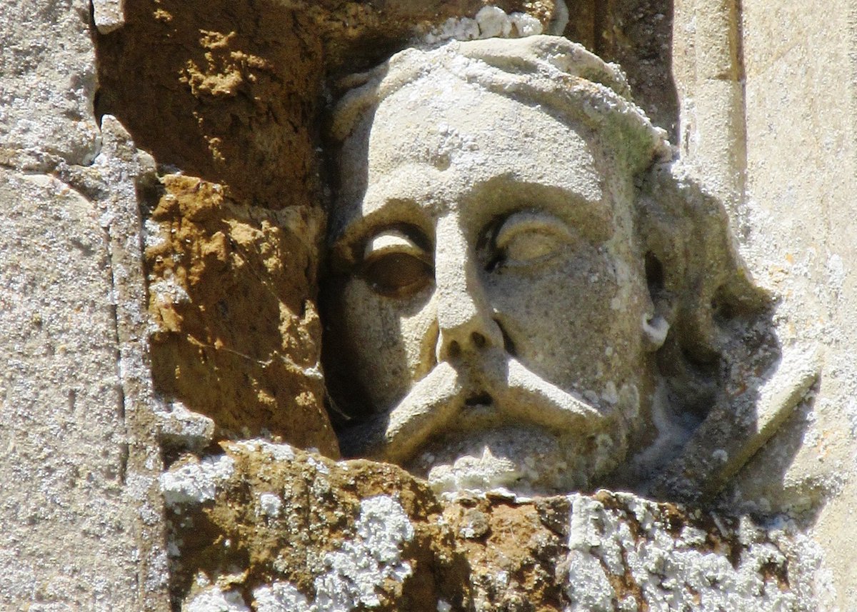 lordbonkers's tweet photo. St Peter's, Church Langton, Leicestershire #FacesInChurches #AnimalsInChurchesHour https://t.co/eQTgq4S28I