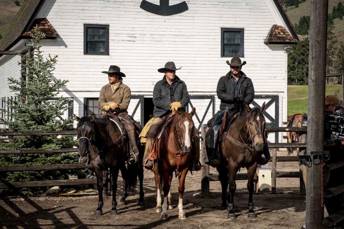Yellowstone's tweet photo. Ride or die. #YellowstoneTV https://t.co/pEnRum51IW