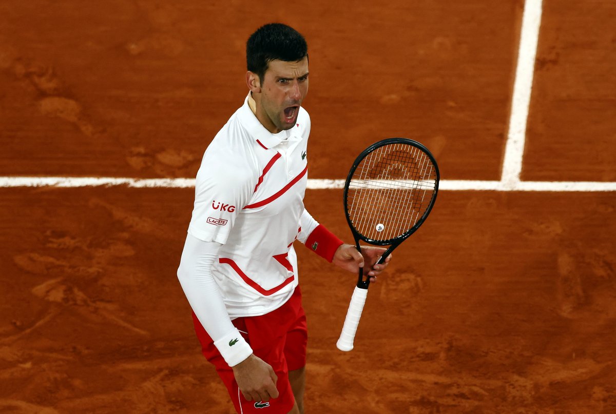 Djokovic s’offre une 10ème demie à Roland ! 

En difficulté dans le 1er set, Novak Djokovic est parvenu hausser le ton pour s’imposer sur Pablo Carreno-Busta 4-6 6-2 6-3 6-4 et rejoindre Tsitsipas dans le dernier carré #RolandGarros