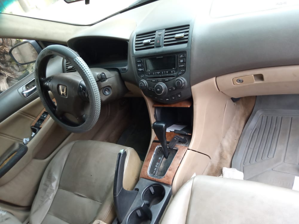 Obas_autos's tweet image. Naija used
Honda accord 2003.
Engine and gear in good working condition.
Ac needs to be worked on .
Location:- ketu ikosi, Lagos 
550k give away price.
Call/WhatsApp:- 07036099899
@Yettonia @Autorush2 @PELSAUTOS
