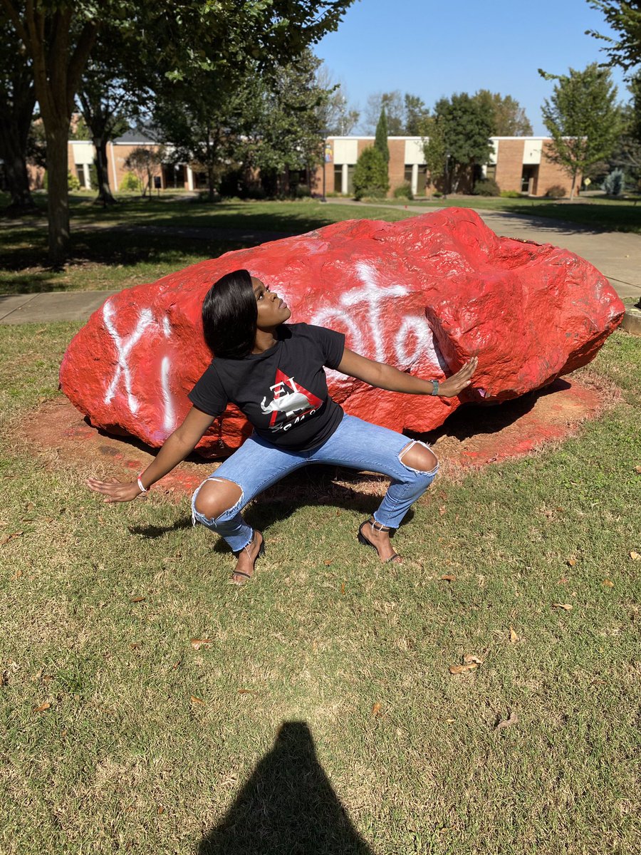 K2slick's tweet photo. Through sacrifice comes a great cost but determination got me to the end of this race I am now a Delta Woman🐘🔥

Allow me to reintroduce myself as prominent R.E.D🐥❤️

#Fall20 #THIRTEEN #ΞΙ #AOML #DST1913 #pyramids #deltasigmatheta #theREDZ #dst #uscu #sisterhood #blm https://t.co/Euu0LAkjwL