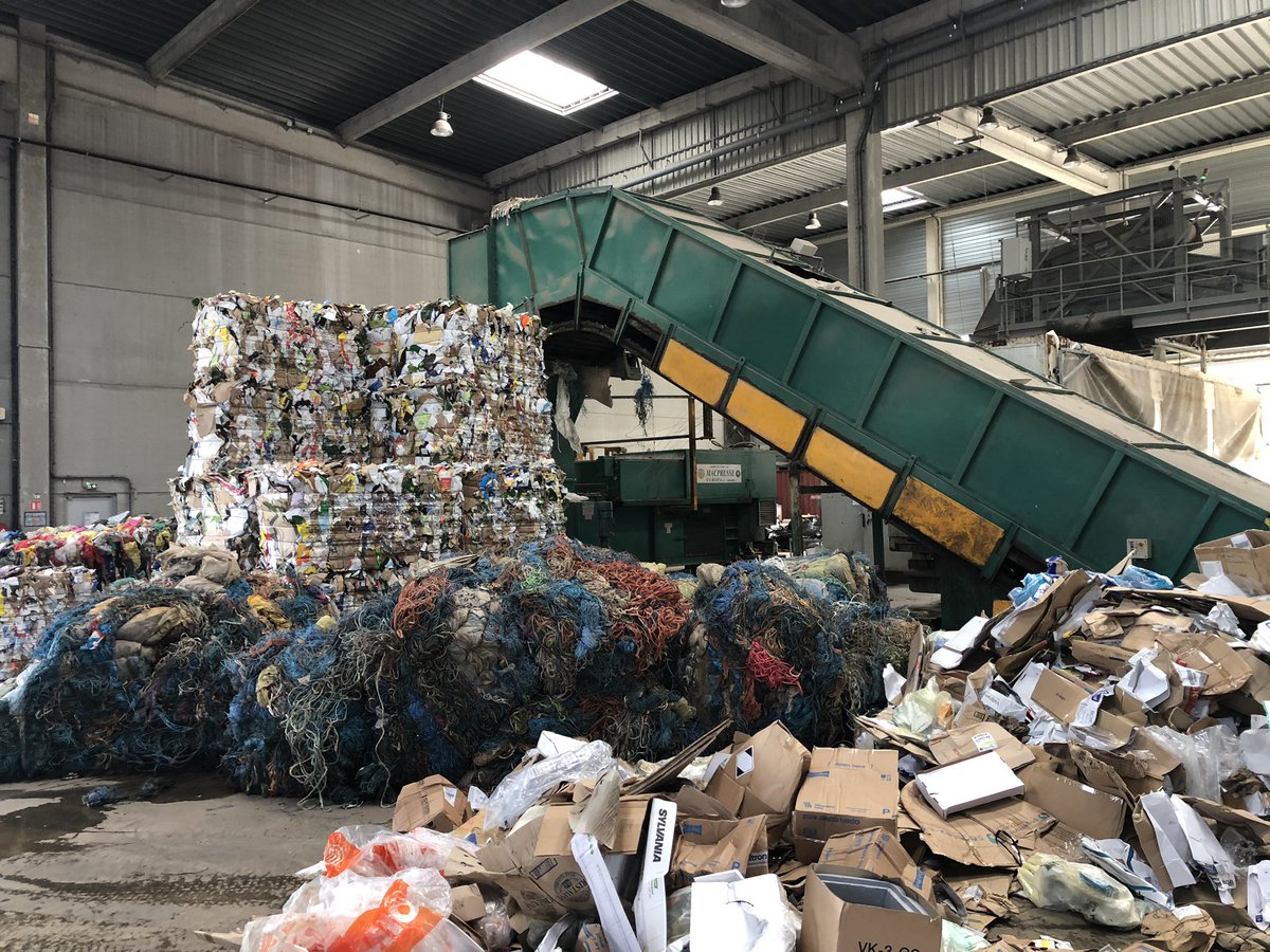 jlblebasjulien's tweet photo. Visite du site de Gremonville de Baudelet Environnement. Collecte et tri des déchets pour préserver notre planète ! #ecologie #environnement #SeineMaritime https://t.co/nZkPyckMi5