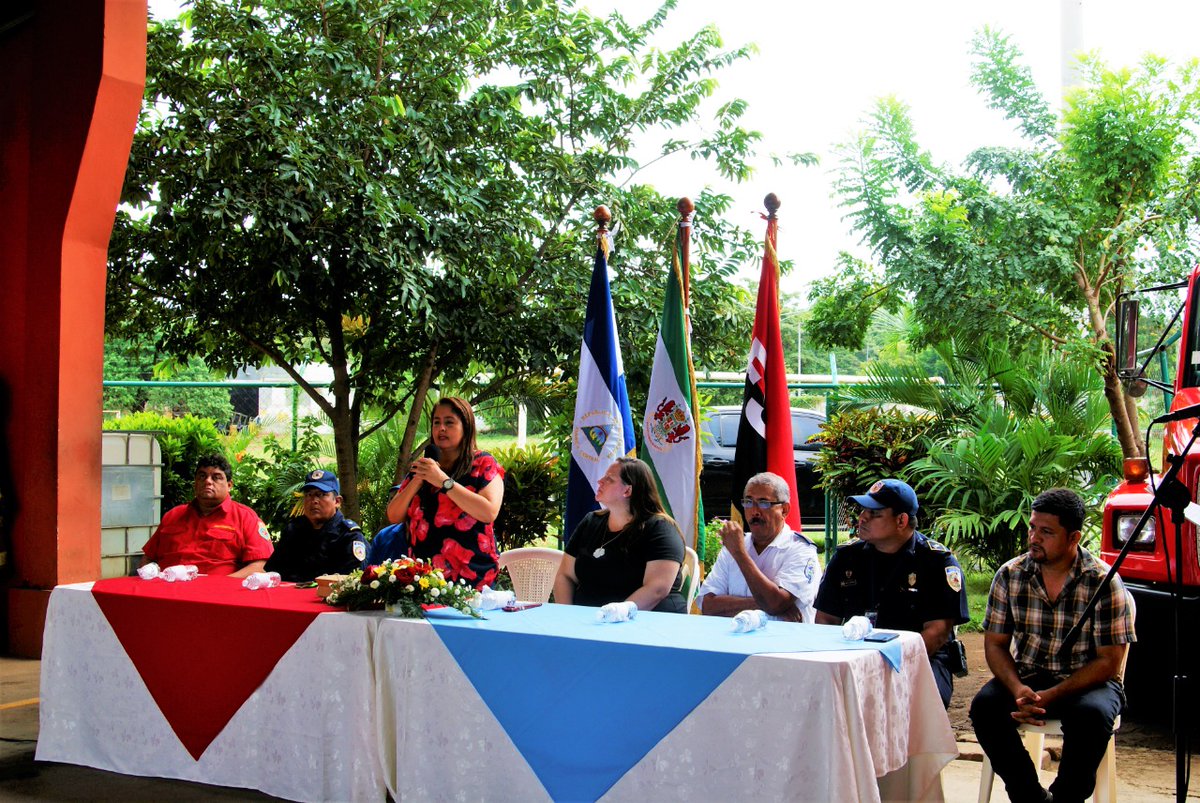 Nicaragua905's tweet photo. #LaRed905 Esta mañana, la Alcaldía de Masaya realizó la entrega de reconocimientos a bomberos unificados del departamento.
#ConOdioNuncaMas https://t.co/FuqNPV7YVV