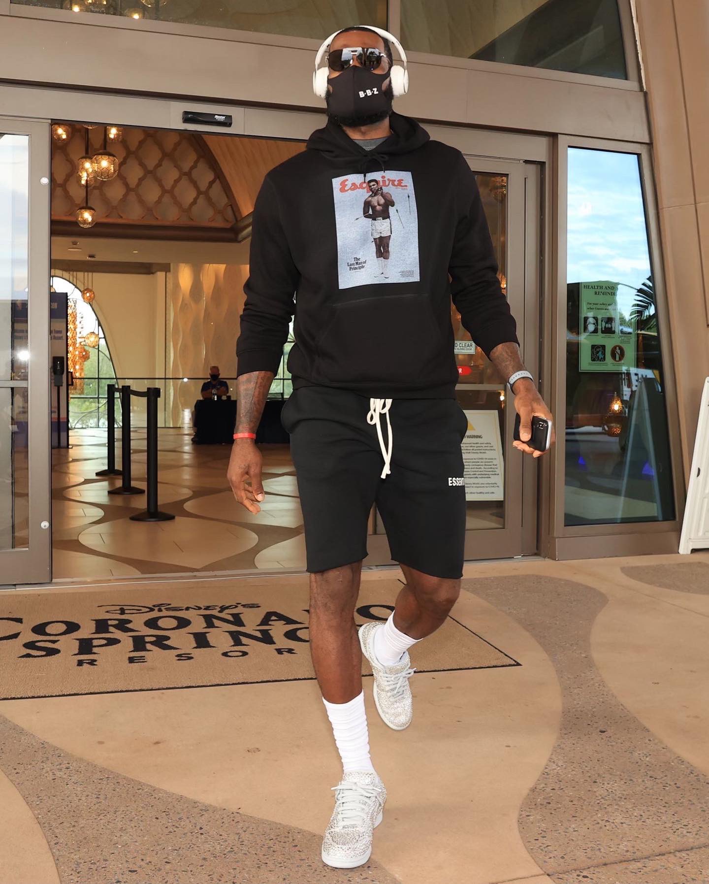 Lois Sakany on X The way Nike rolled out the CPFM Swarovski crystal Dunk is a study in marketing. The fact it was placed on Lebron indicates Nike views the platform and