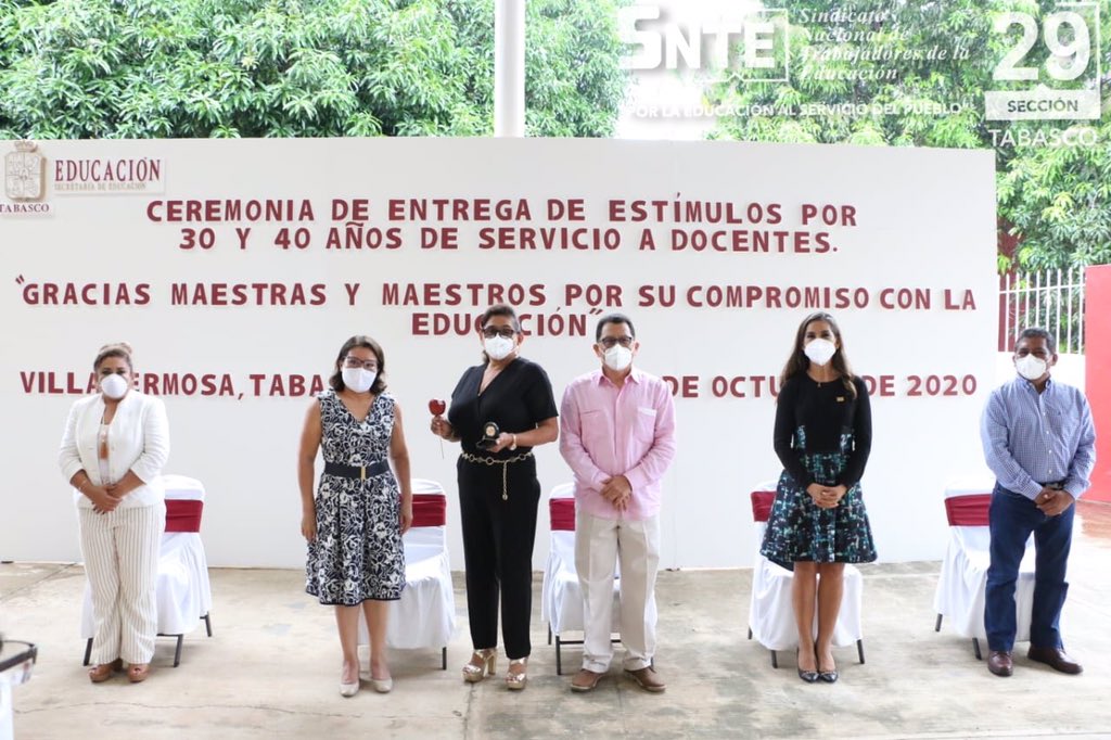 Alcudia_SNTE29's tweet photo. #FelizMiercoles 🗓Acompañamiento con autoridades de @setab durante “Entrega de Reconocimientos 🎖por 30 y 40 años de servicio docente” 👨‍🏫 CENDI #1 , Centro, Tabasco #QuedateEnCasa #QuedateEnClase 👨‍💻 @SnteNacional https://t.co/TYfyHUhaf6