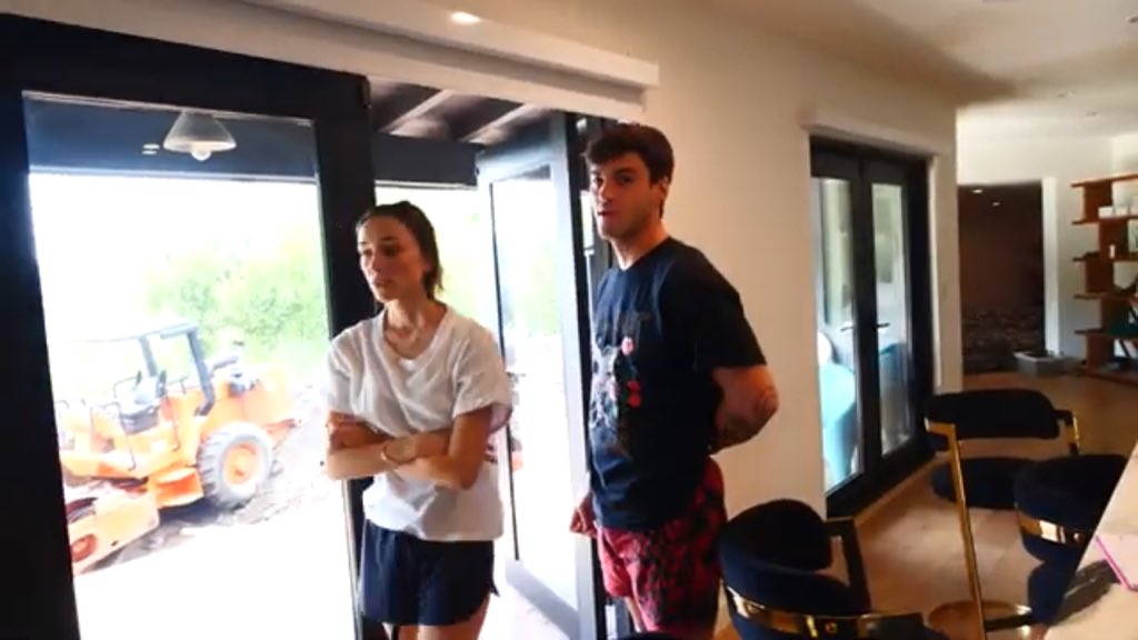MISSKRISTINAGC's tweet photo. Once again we absolutely adored today‘s vlog. it was funny and cute. we stan a good relation- and friendship. keep it up boys, we are LOVING the new vlogs✨🥰@GraysonDolan @EthanDolan https://t.co/orbDOKde16