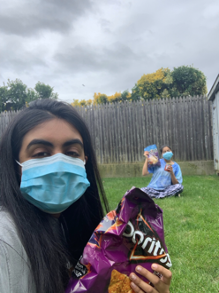 L_DuPree's tweet photo. #Health1234 Peer Health Partner Shifa Ali: I support my social health during the pandemic by having picnics with my friends while also sitting 6 feet apart. This way we can enjoy our love for food together and also be safe while socializing. @emorycshh @emorycollege https://t.co/VWAkLPgjUU
