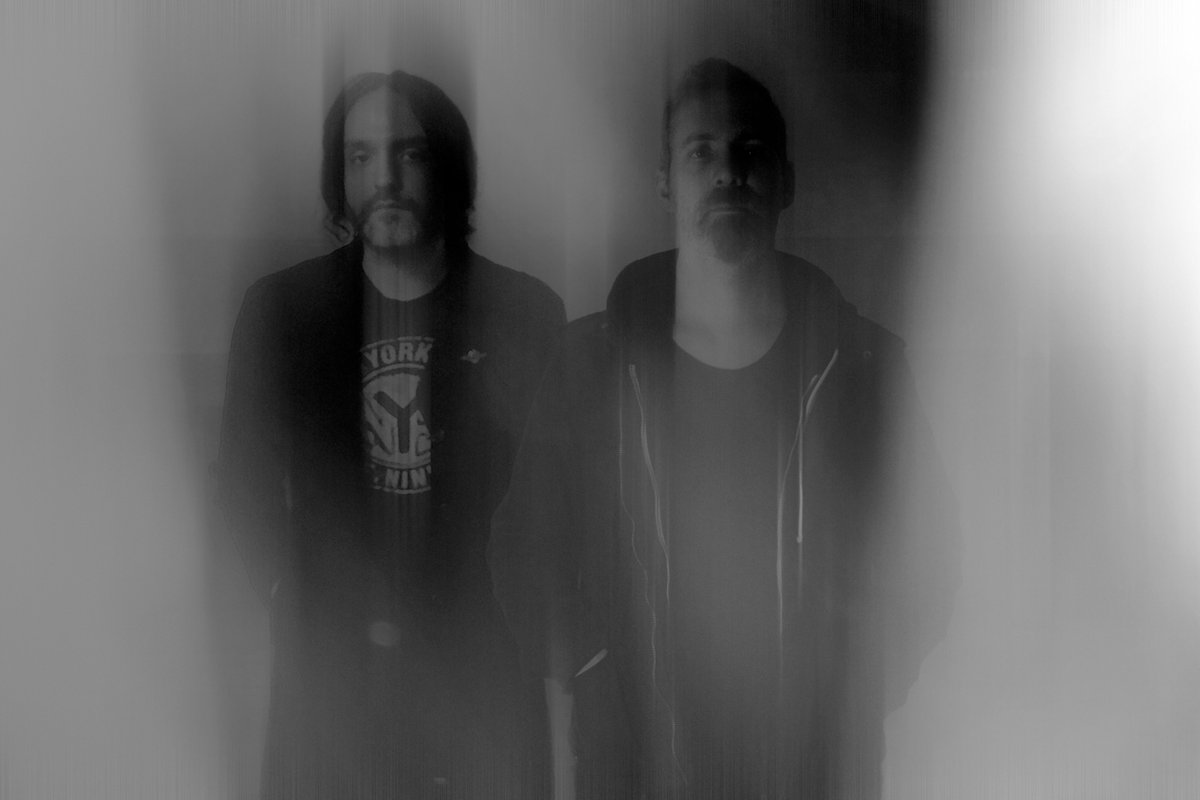 Among the 14-track journey of JEGONG's debut record, 'I', is 'Ghost City', a hauntingly beautiful hymn that slivers through the psyche. Consider it an exemplary display of atmospheric sonics as apt for the times.

Stream it here: 

heaviestofart.com/post/jegong-sh…

#HeaviestofArt