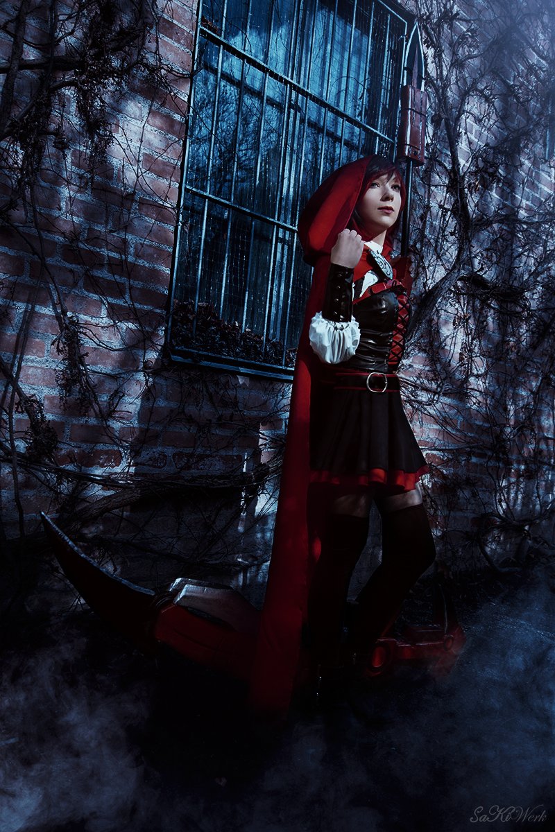 🌹❤
looking forward to the new <a href="/OfficialRWBY/">RWBY</a> season
📸 <a href="/_sayory_/">Sayory</a> 

#rwby #rwbycosplay #RWBYfanart