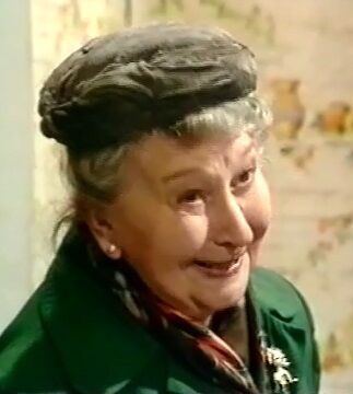 19. Minnie Caldwell. The sweet natured member of the snug trio. She was the source of much comedy as she struggled to keep up with the more sharp witted Ena and Martha. But,she was at her happiest when looking after lodgers like Jed or Eddie or fussing over her cat.  #MyCorrie60