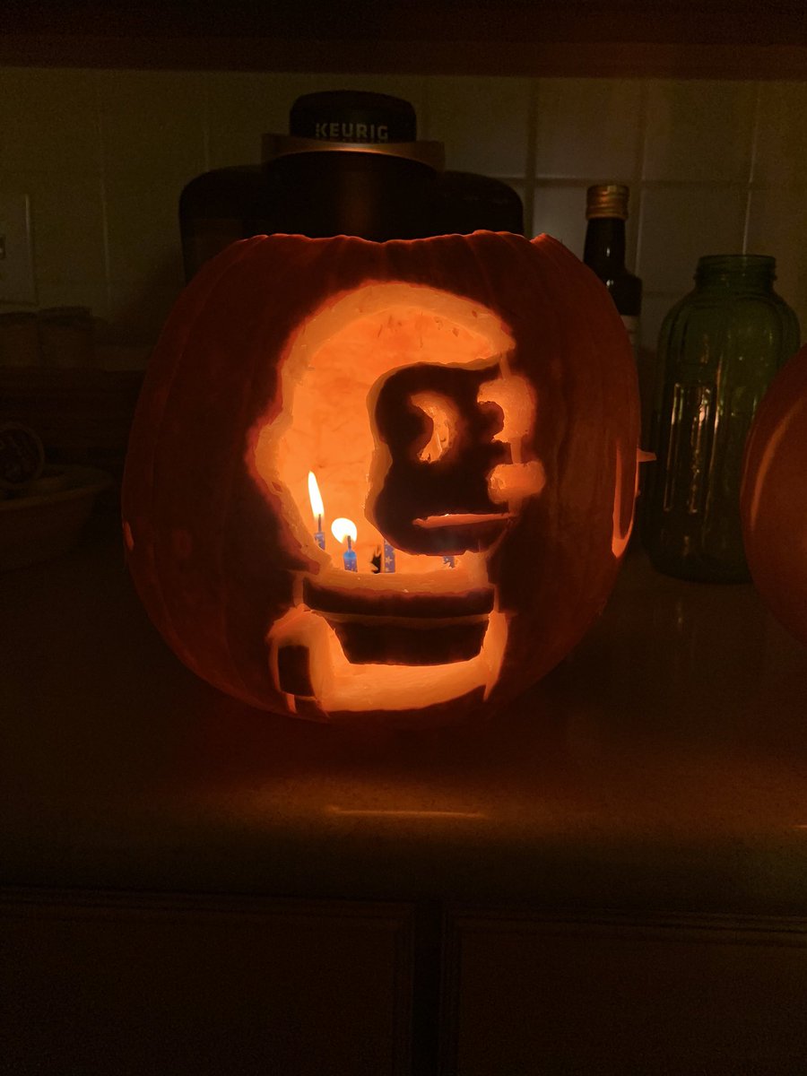 HannahES15's tweet photo. if you know, you know. #pumpkinszn https://t.co/D3FIpnwpAk