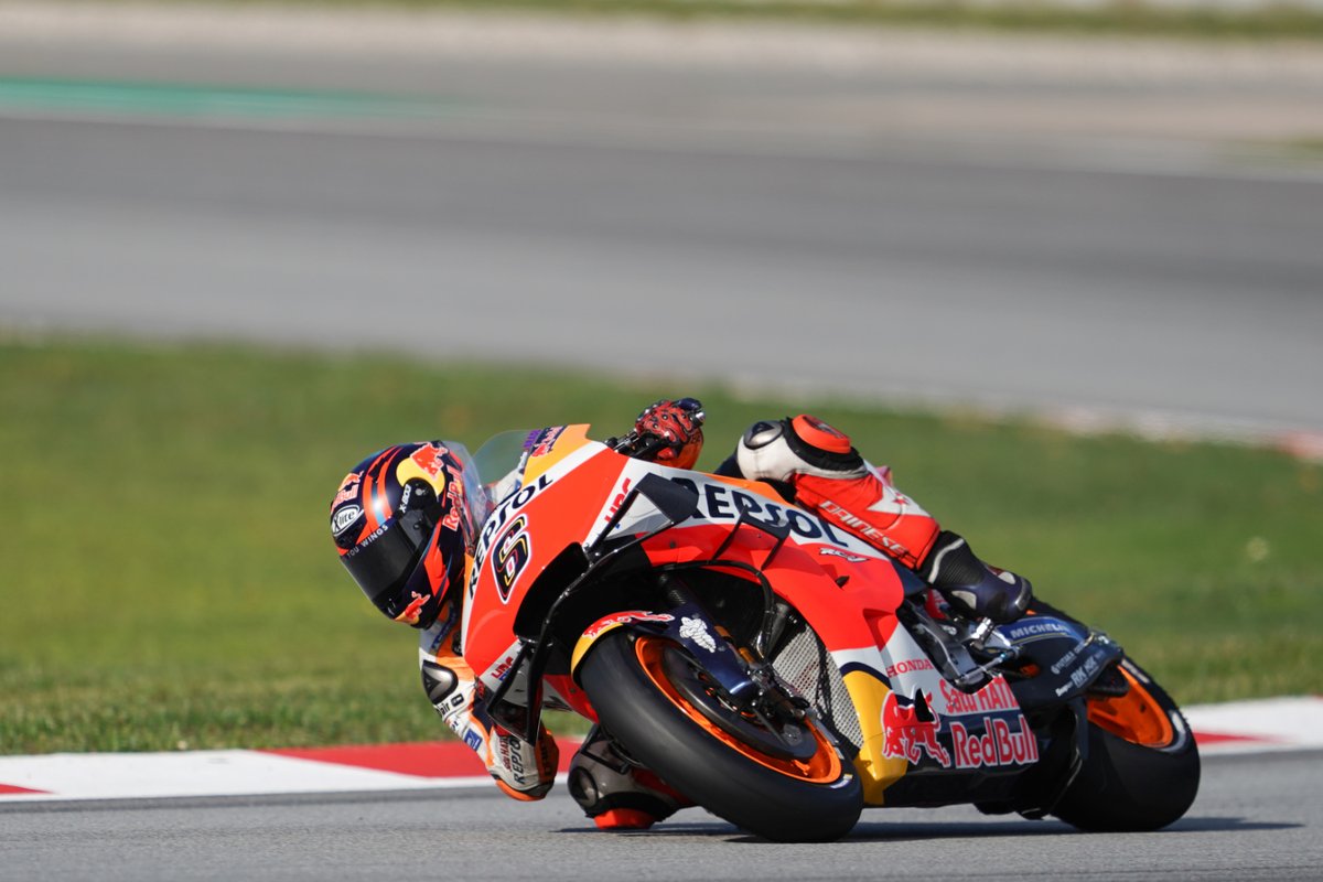 mlito13's tweet photo. #PortimaoTest ๐ต๐น
1โฃ ๐ช๐ธ #AE41 @AleixEspargaro
2โฃ ๐ฌ๐ง #BS38 @BradleySmith38
3โฃ ๐ฉ๐ช #SB6 @stefanbradl
#MotoGP @AIAPortimao
๐ #FrenchGP ๐ซ๐ท https://t.co/weUuwSz7Le