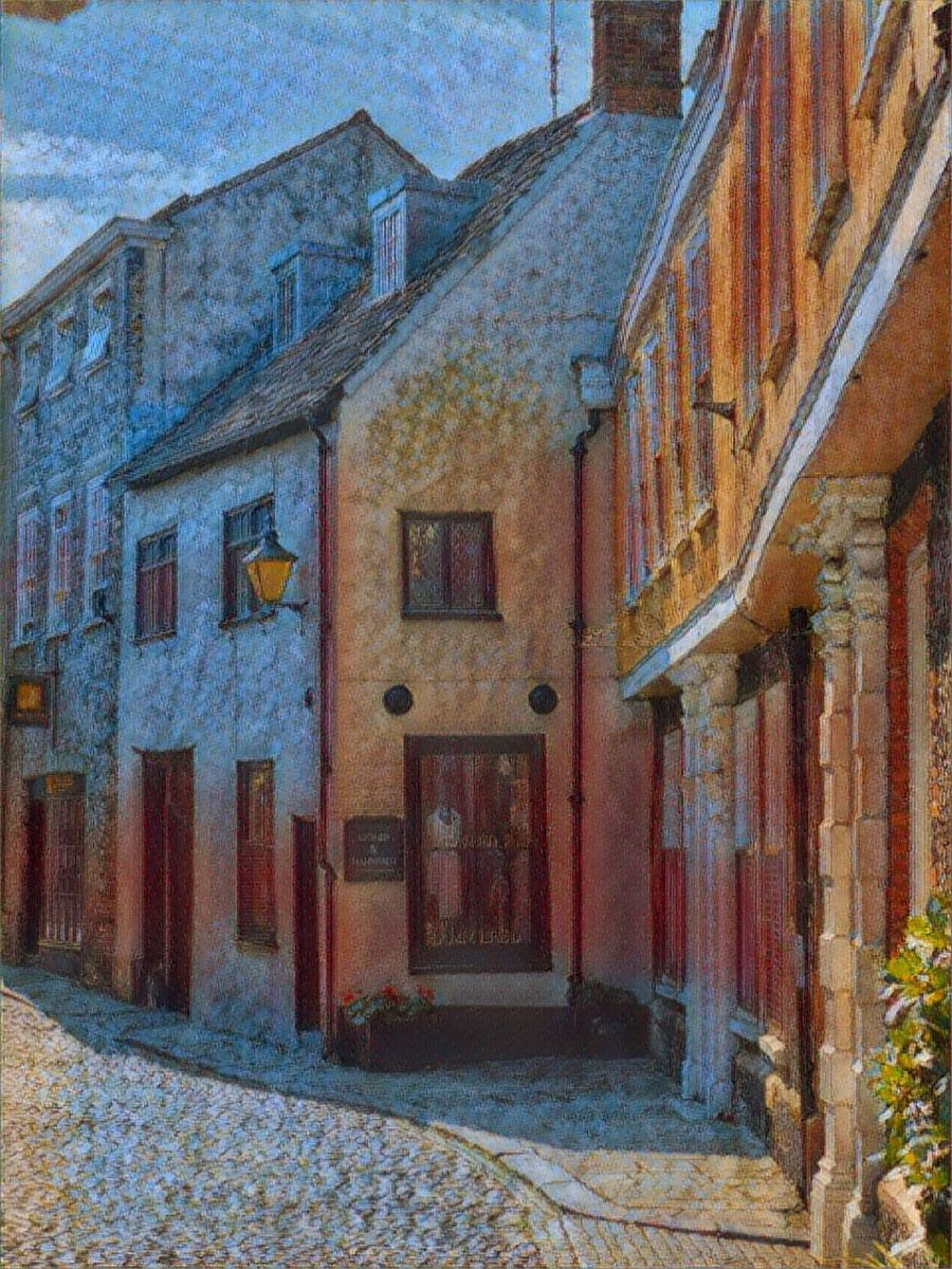 Trying some new ‘art’ edits. Which is your favourite Elm Hill? 

#elmhill #norwich #norfolk #justifiedandancient
