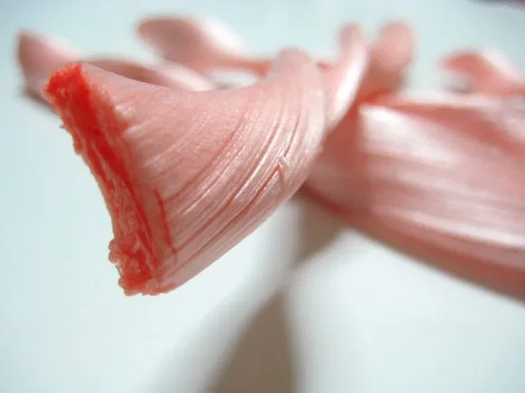 'Fanfullicchie' were traditional twisted candies sold in Lecce in front of the cemeteries, to make the experience of visiting the place a bit more festive for children. They were especially gifted to poor children, or orphans, during the week leading to the Day of the Dead 4/?