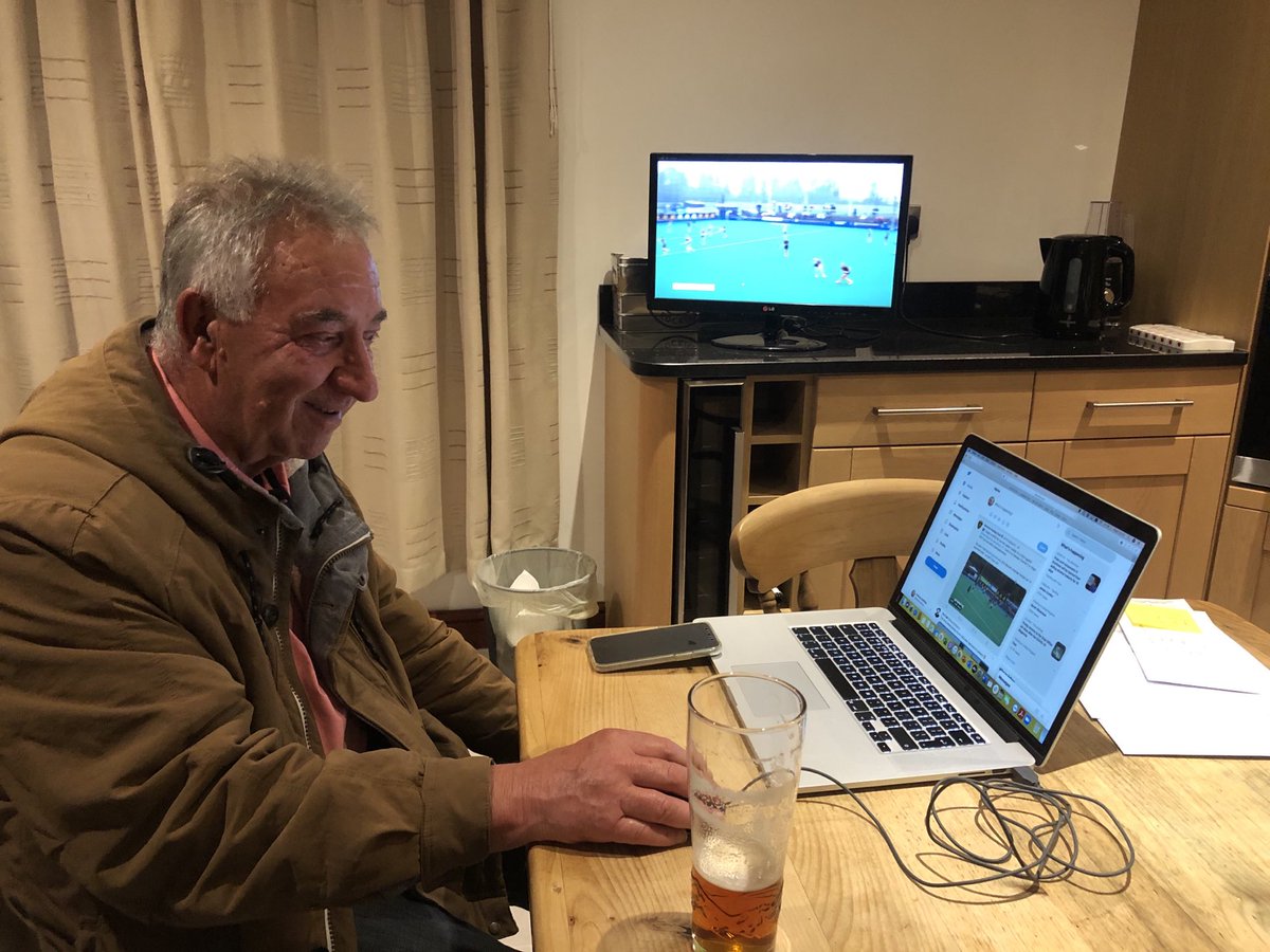 OfficialBeeHC's tweet photo. 🥳 IT’S HAPPENING!! We’re taking over the ⁦@EnglandHockey⁩ social media on Sunday as the Men take on @DUHC1.

📺 Join Bee TV for the #BeestonTakeover live on https://t.co/oCTvTdlIjH and the England Hockey Facebook Page.

👴 @RealGGriffiths *won’t* be running the account 🤣 https://t.co/F0kas7HJzK