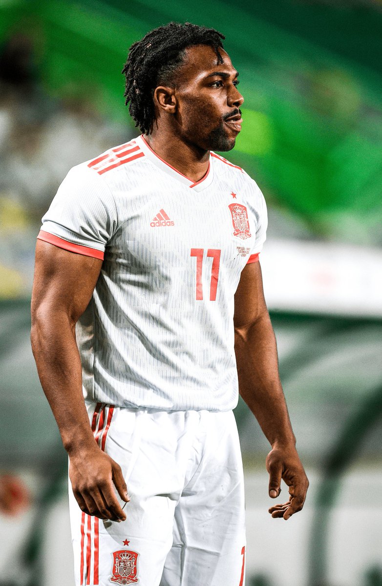 OficialSala12's tweet photo. 🇪🇸 Adama Traoré (ou seria o Marinho bombado?) fez hoje a sua estreia pela seleção espanhola. https://t.co/g9DlEQtMhn