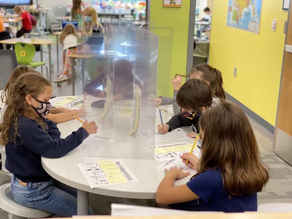 ksantoro19's tweet photo. So proud of how the students are settling into Daily 5 for our reading rotations!! #workonwriting #listentoreading #readtoself #meetwithteacher #Amherstcomets https://t.co/DLDV4ETgh5