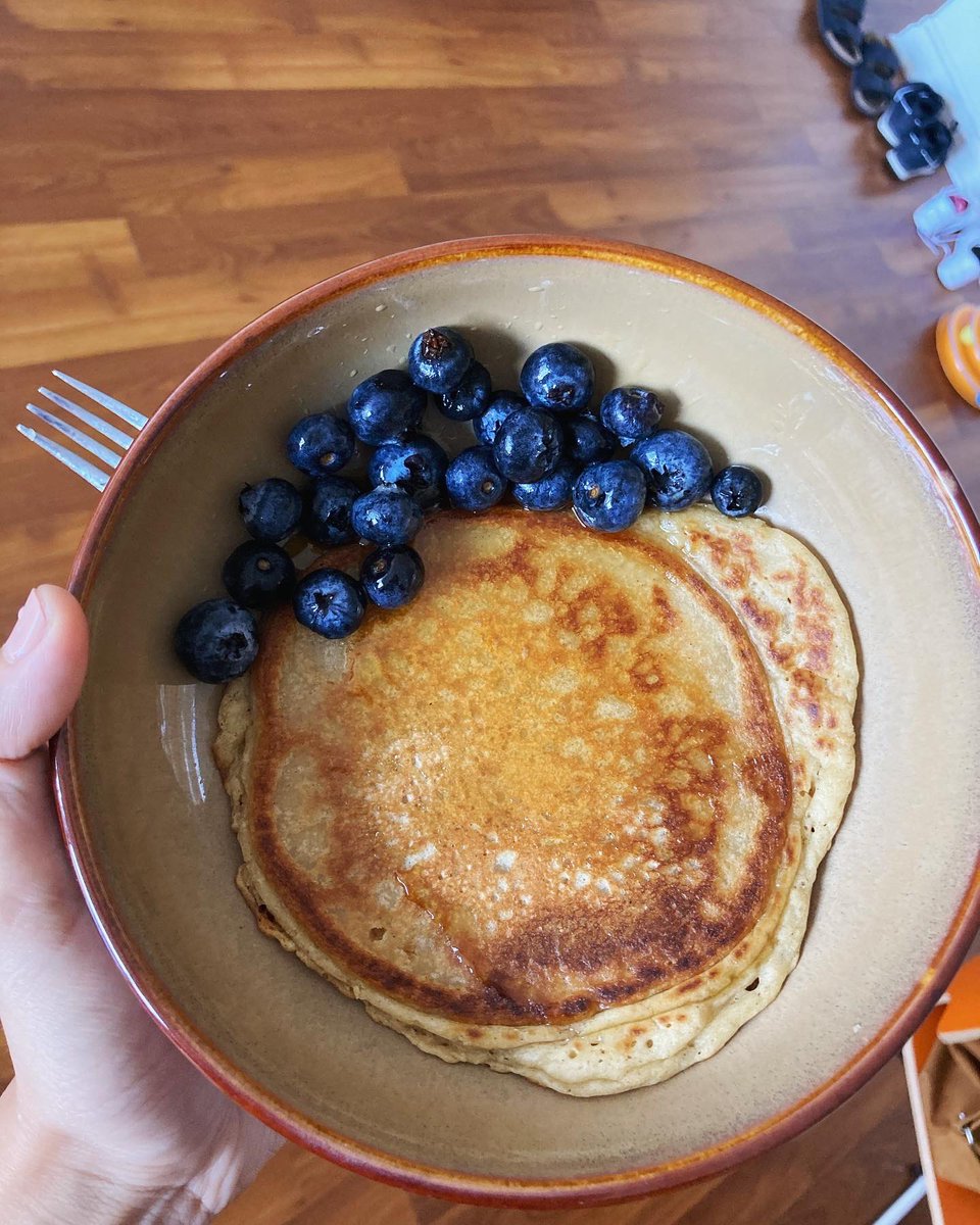 rachelannc's tweet photo. I’ve been leaning more towards a plant-based diet. I have for the past few years been primarily a pescatarian (dairy + red meats = no bueno). Been loving how easy and accessible cooking wholesome vegan meals have become. #healthiswealth #moreplantslesswaste #careforourclimate 🌱 https://t.co/qGaJ9qGMgK