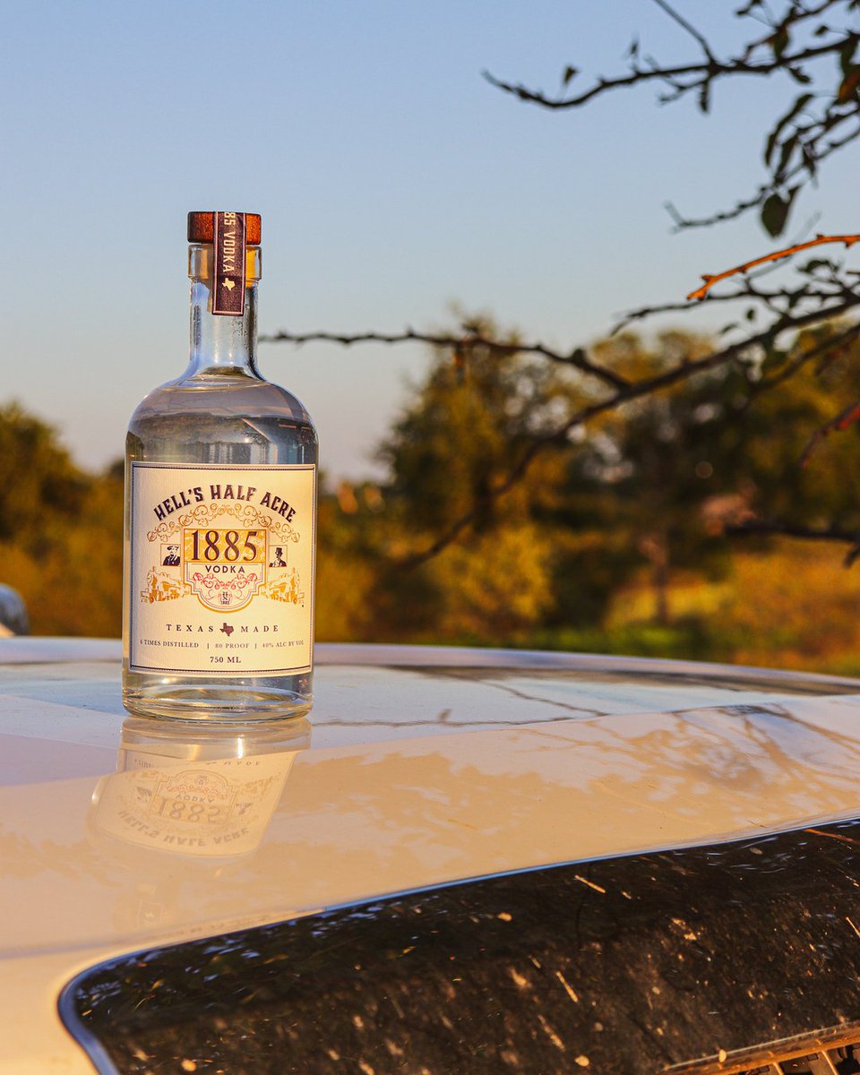 HHAVodka's tweet photo. Texas Sunsets + HHA VODKA makes weeknights more bearable. 😍😋🌅 #HHAVodka #drinkHells https://t.co/wFsNFqxNYm