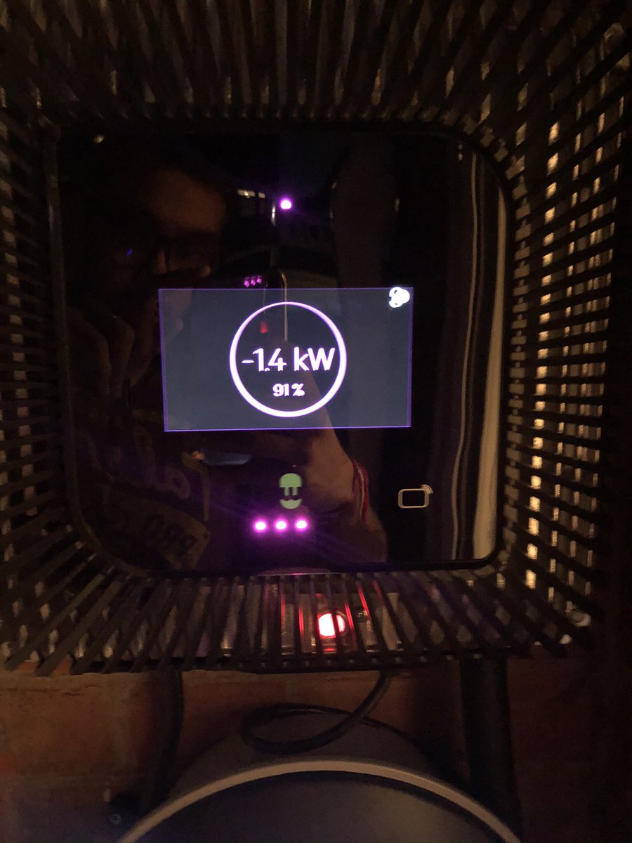 sbp842's tweet image. @OctopusEV @octopus_energy @nationalgriduk @UKPowerNetworks @wallboxchargers @V2gUK @EVNewsDaily @EVLoungeLIVE @FullyChargedDan @bobbyllew @EVAEOfficial @Gill_Nowell 
here an update after my first month of V2G #powerloop project. Difficult to know exactly how much I’ve saved