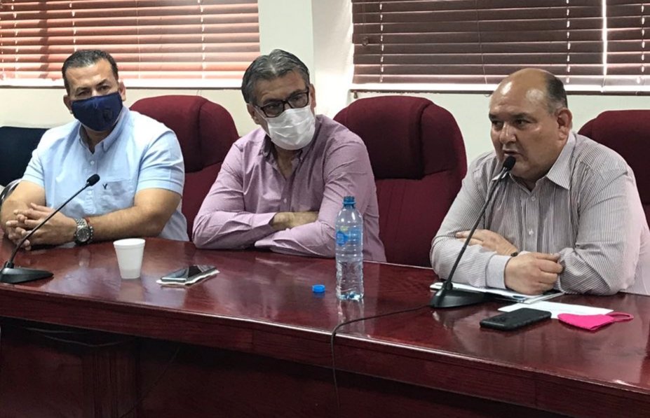 LIMONLEONARDO's tweet photo. Toma de Protesta del Nuevo Consejo Consultivo  Empresarial de OPRODE en San Luis RC., a Trabajar en Equipo y para Todos !! https://t.co/yKJZiY7X6W