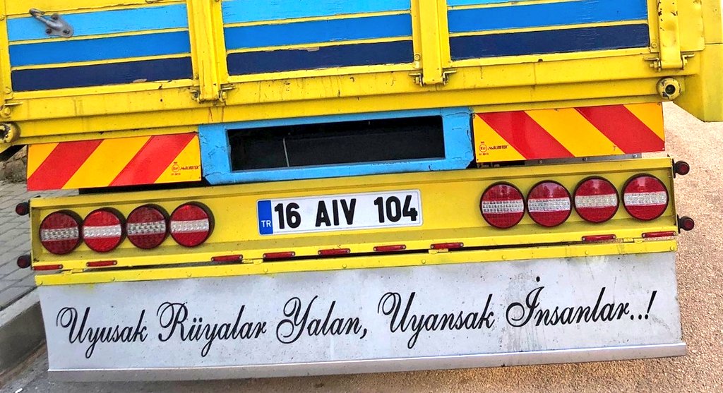 nocontextarkasi's tweet photo. Herkese iyi geceler sana good night;
Çünkü sen artık yabancısın https://t.co/pwXzDzA2Ii
