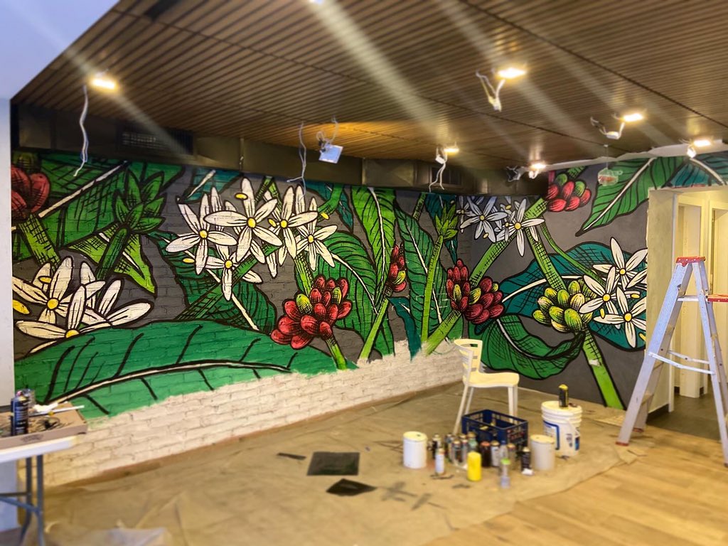 dimelocapo's tweet photo. Este fue un mural que pinte para una cafetería de especialidad de la ciudad de Maracay. Qué tal? Dale RT :( https://t.co/J8TEdAMxlX