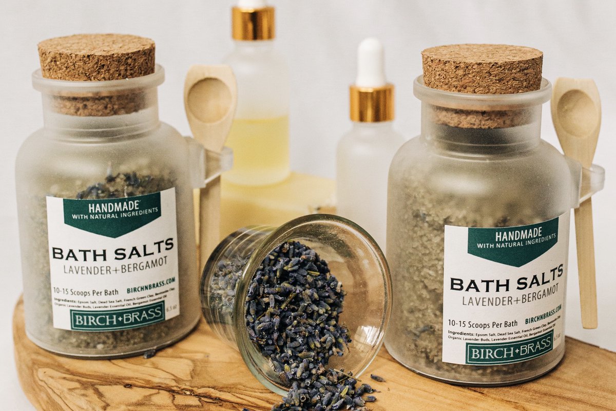 Need to relax? 😬

A hot bath with our #handmadebathsalts will do just the thing! 🛁✨

#birchnbrass #timetorelax #bathtime