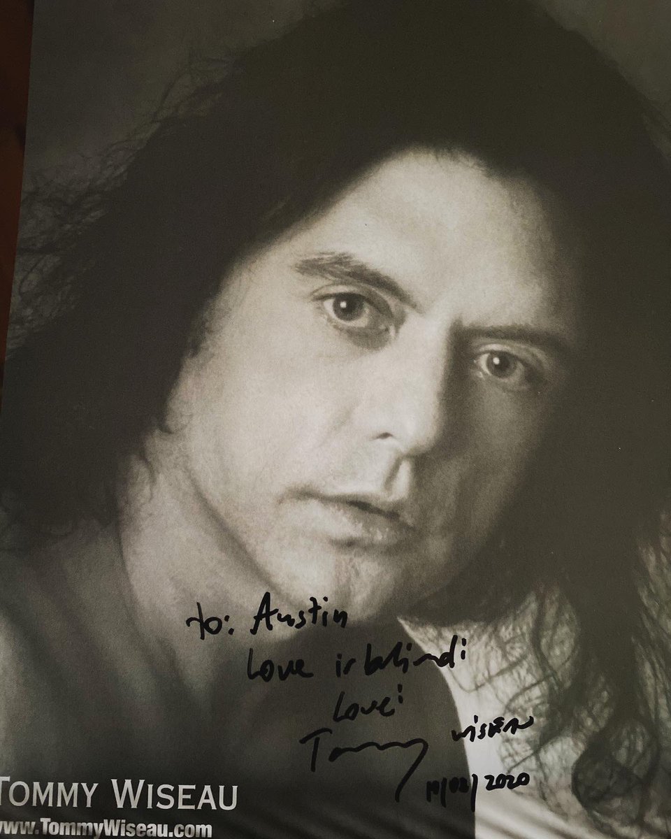 ABigFilmNerd's tweet photo. Nothing quite like getting a gift from @tommywiseau... Thanks Tommy! Much love dude.
“If a lot of people love eachother, the world would be a better place.” - #TommyWiseau ••• #loveisblind #wiseau #theroom #silver #ohhimark https://t.co/lOPpJP8zb6