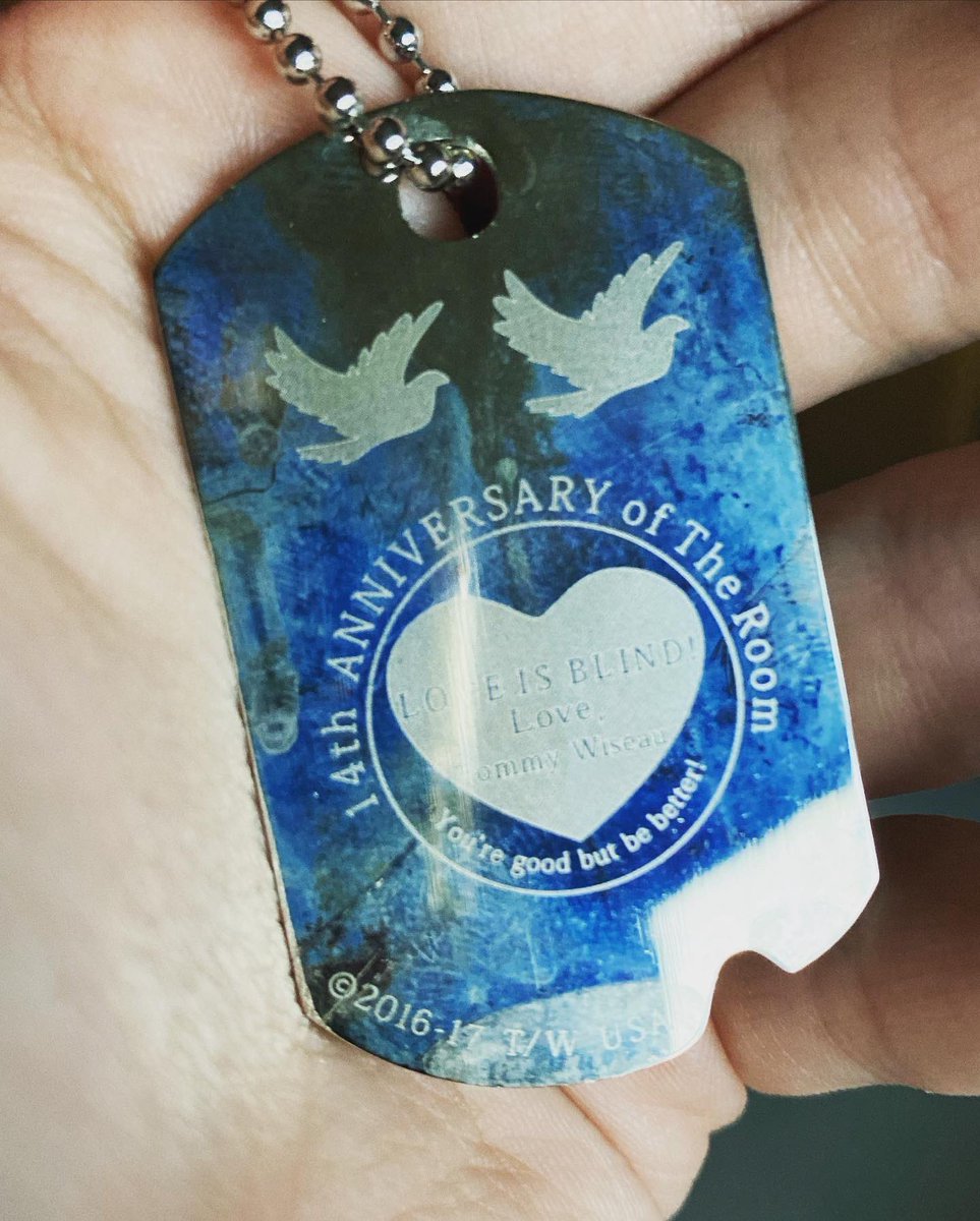 ABigFilmNerd's tweet photo. Nothing quite like getting a gift from @tommywiseau... Thanks Tommy! Much love dude.
“If a lot of people love eachother, the world would be a better place.” - #TommyWiseau ••• #loveisblind #wiseau #theroom #silver #ohhimark https://t.co/lOPpJP8zb6