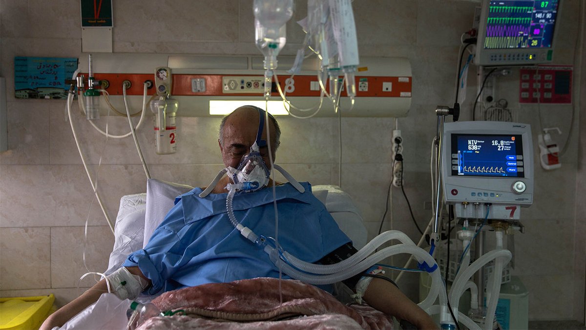 Were you wearing an INTERNAL mechanical ventilator?Or did they use computer-generated imagery (CGI) to remove the oxygen mask and hoses?