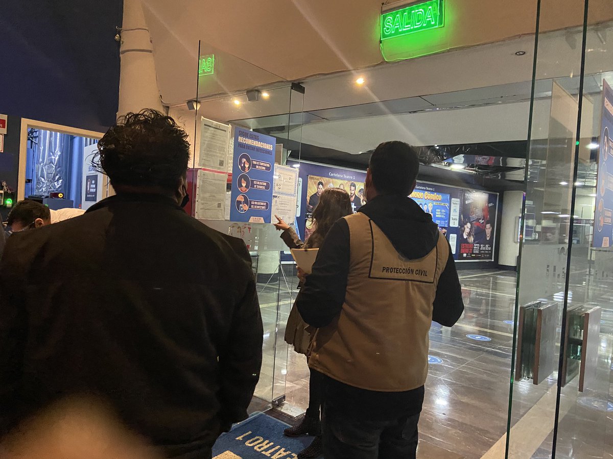 VickyElizflo's tweet photo. En nuestra revisión por parte de Protección Civil y Cultura de la Alcaldía Cuauhtemoc.

Estamos muy contentos por que nos felicitaron por cumplir con todos los protocolos.                                           Gracias Alcalde @nenulo @alex_gou https://t.co/wwjjOr6iAu