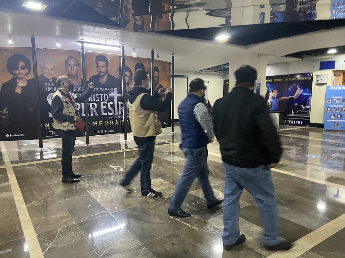VickyElizflo's tweet photo. En nuestra revisión por parte de Protección Civil y Cultura de la Alcaldía Cuauhtemoc.

Estamos muy contentos por que nos felicitaron por cumplir con todos los protocolos.                                           Gracias Alcalde @nenulo @alex_gou https://t.co/wwjjOr6iAu