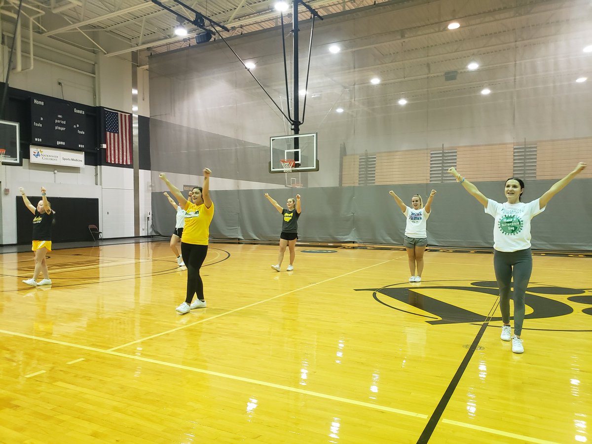 Ohio Dominican Cheer tweet media