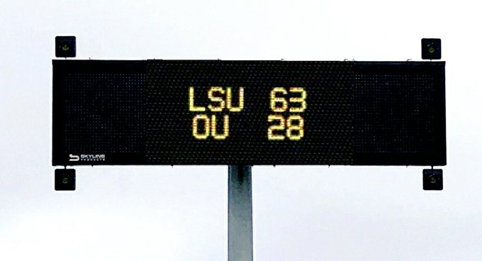 EjxIpO7WAAAVjDL?format=jpg&name=small