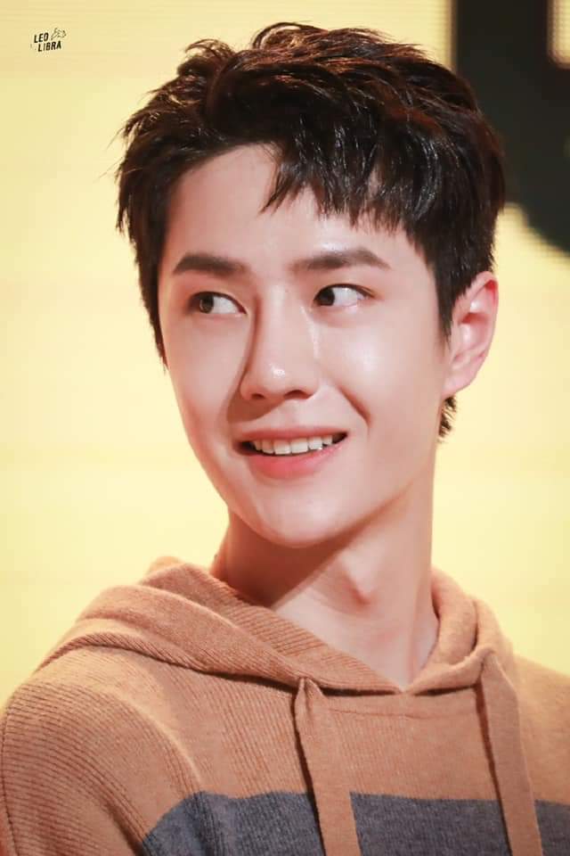 Lamalila081's tweet photo. ป๋อเก่งแล้วค่ะ ป๋อทำดีที่สุดแล้ว อยากให้ป๋อกลับมายิ้มแบบนี้ได้อีกครั้ง ไม่อยากให้ป๋อต้องมาคิดมาก เป็นกำลังใจให้ป๋อเสมอค่ะ 💚#WangYiboYouDidWell https://t.co/DSylInXd3s