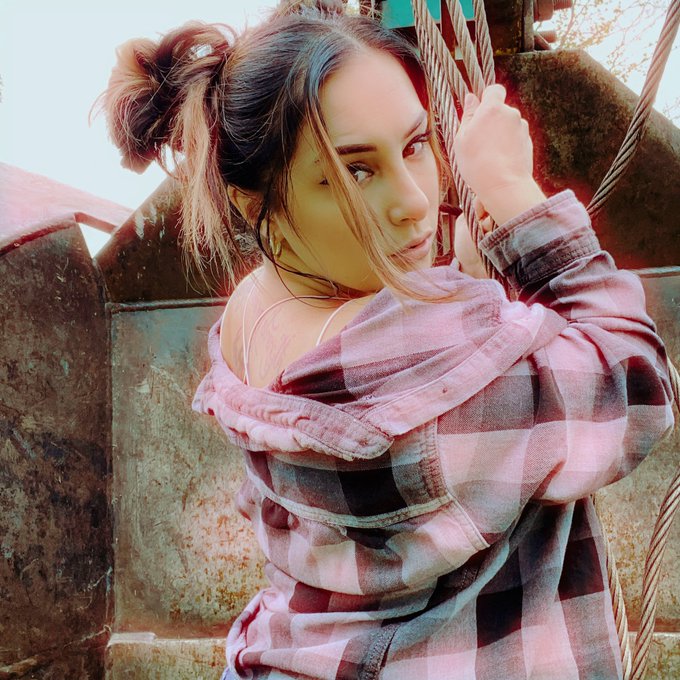 Watch Kayce884's leaked NSFW photo on TwXstars