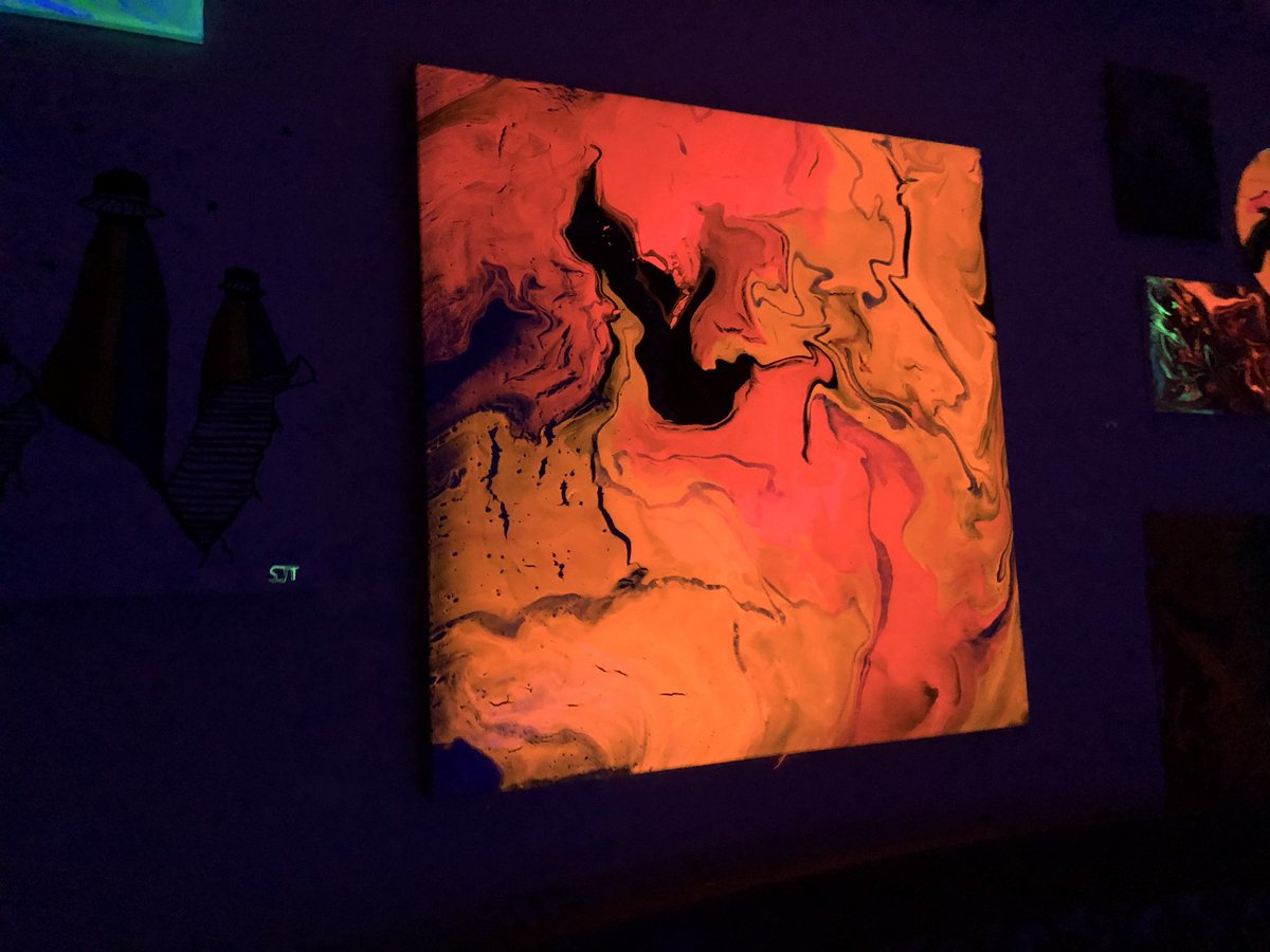 sadie_rivers's tweet image. hello twitter for the first time ever since I put a black light on my art and THIS is what it looks like.