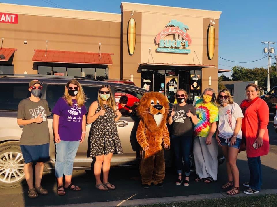 worldofwolff's tweet photo. We had an awesome turn out at our MES spirit night at Bahama Bucks! Thanks PTA and all of our families who came out tonight! @jensmith207 @MES_Lions @Supt_comalisd https://t.co/wl4TACr3Hj