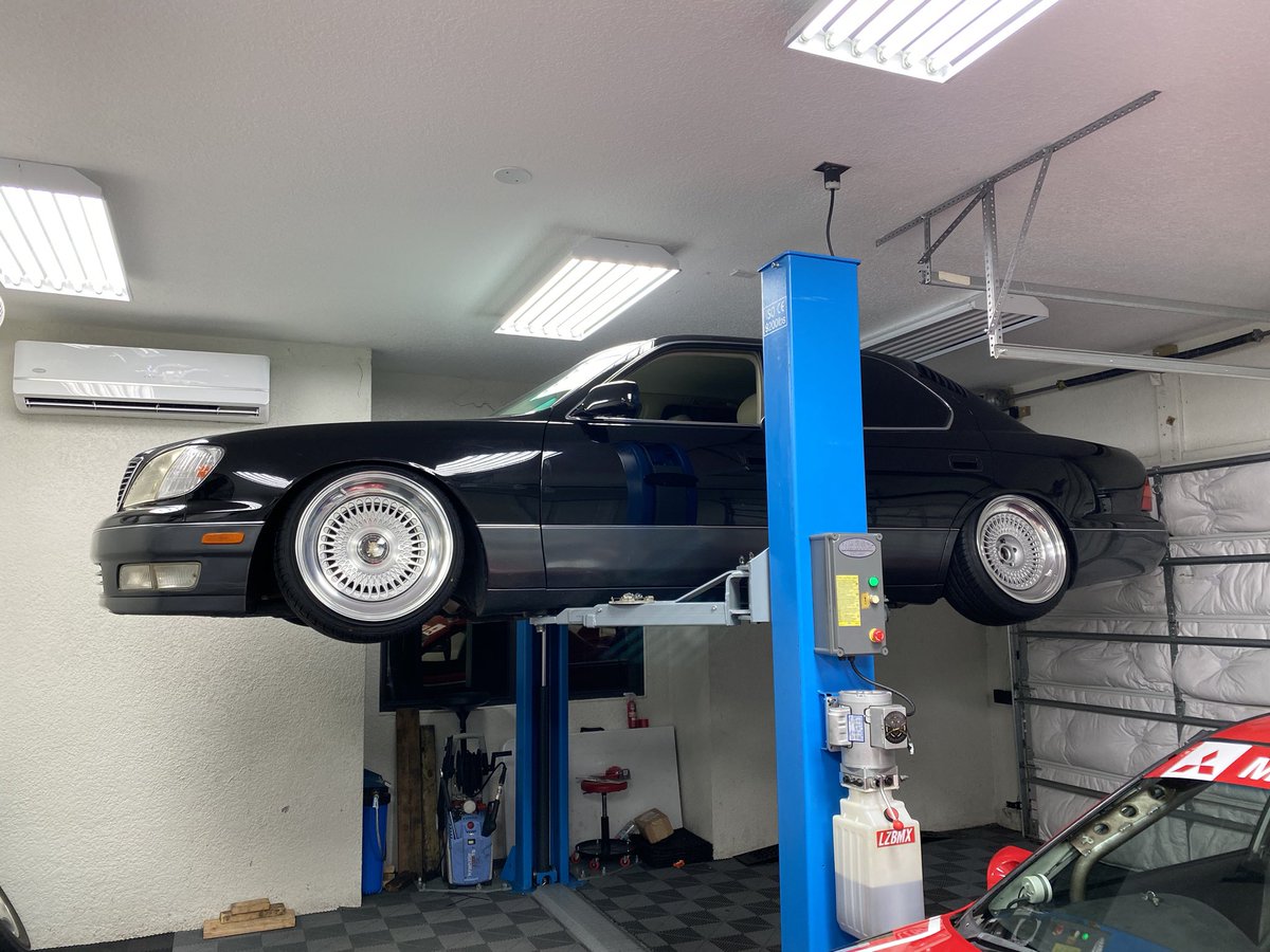 diiviinemedia's tweet photo. Getting there, this is how it sits on the lift https://t.co/lzS9gttCYY
